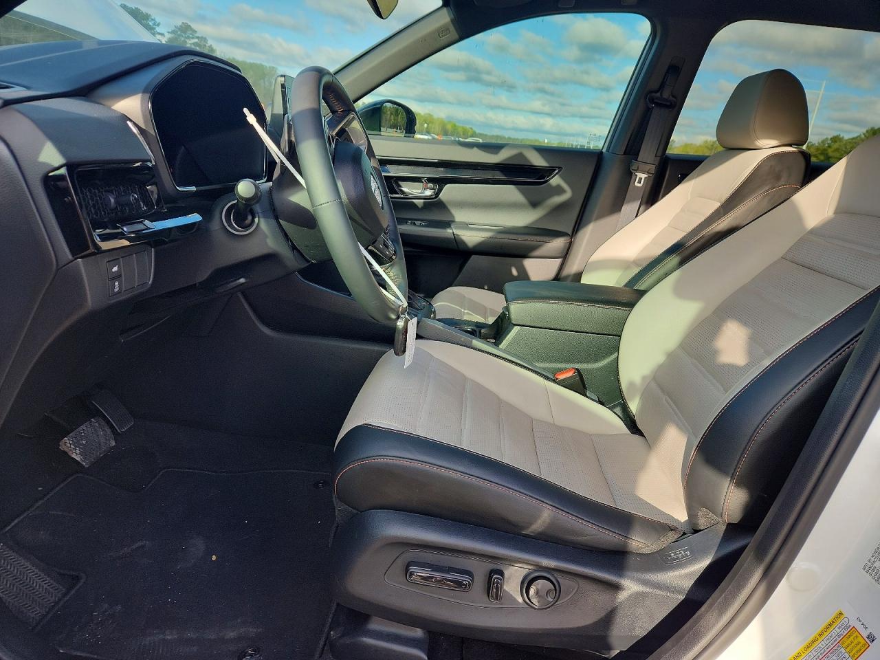 2025 HONDA CR-V SPORT TOURING photo 19