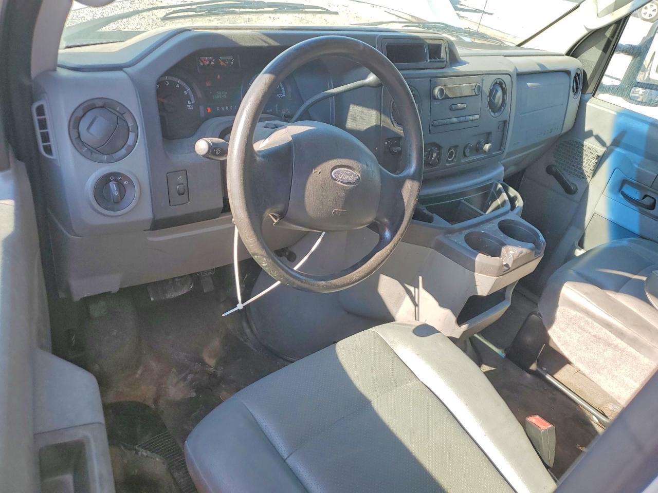 2011 FORD E250 UTILITY / SERVICE VAN photo 15