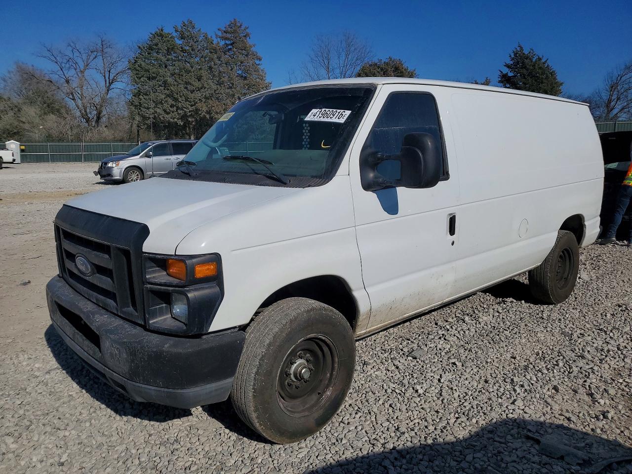 2011 FORD E250