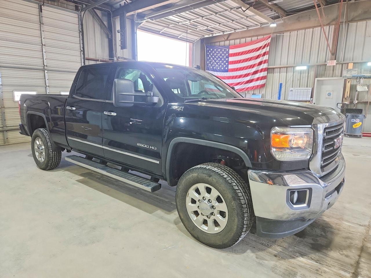 2015 GMC SIERRA K2500 SLT photo 4