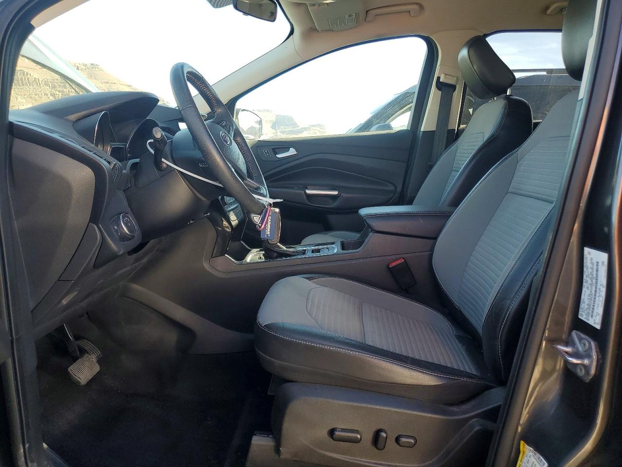 2019 FORD ESCAPE SE photo 13