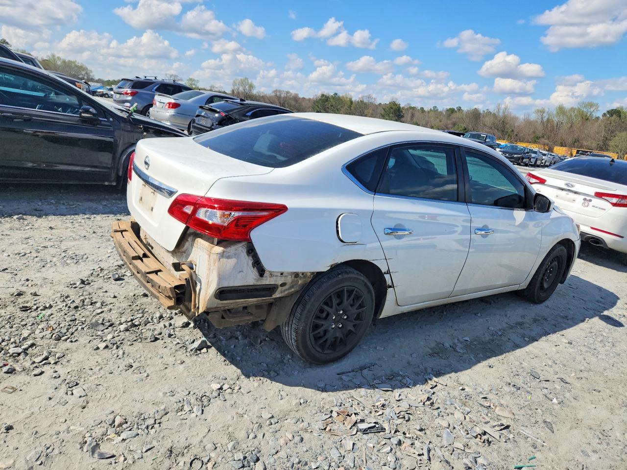 2017 NISSAN SENTRA S photo 3
