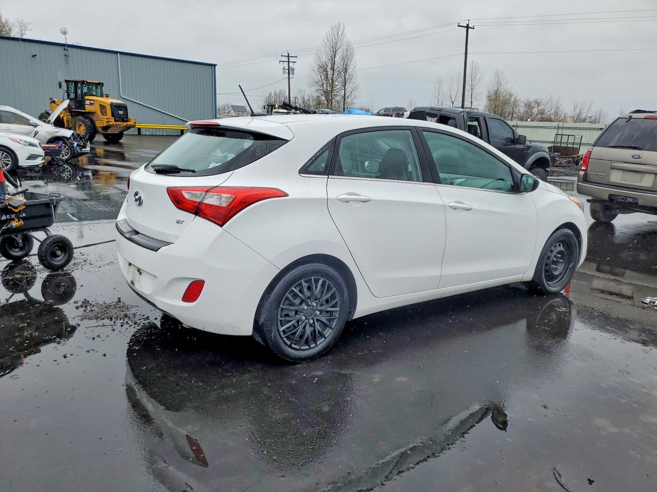 2017 HYUNDAI ELANTRA GT BASE photo 3