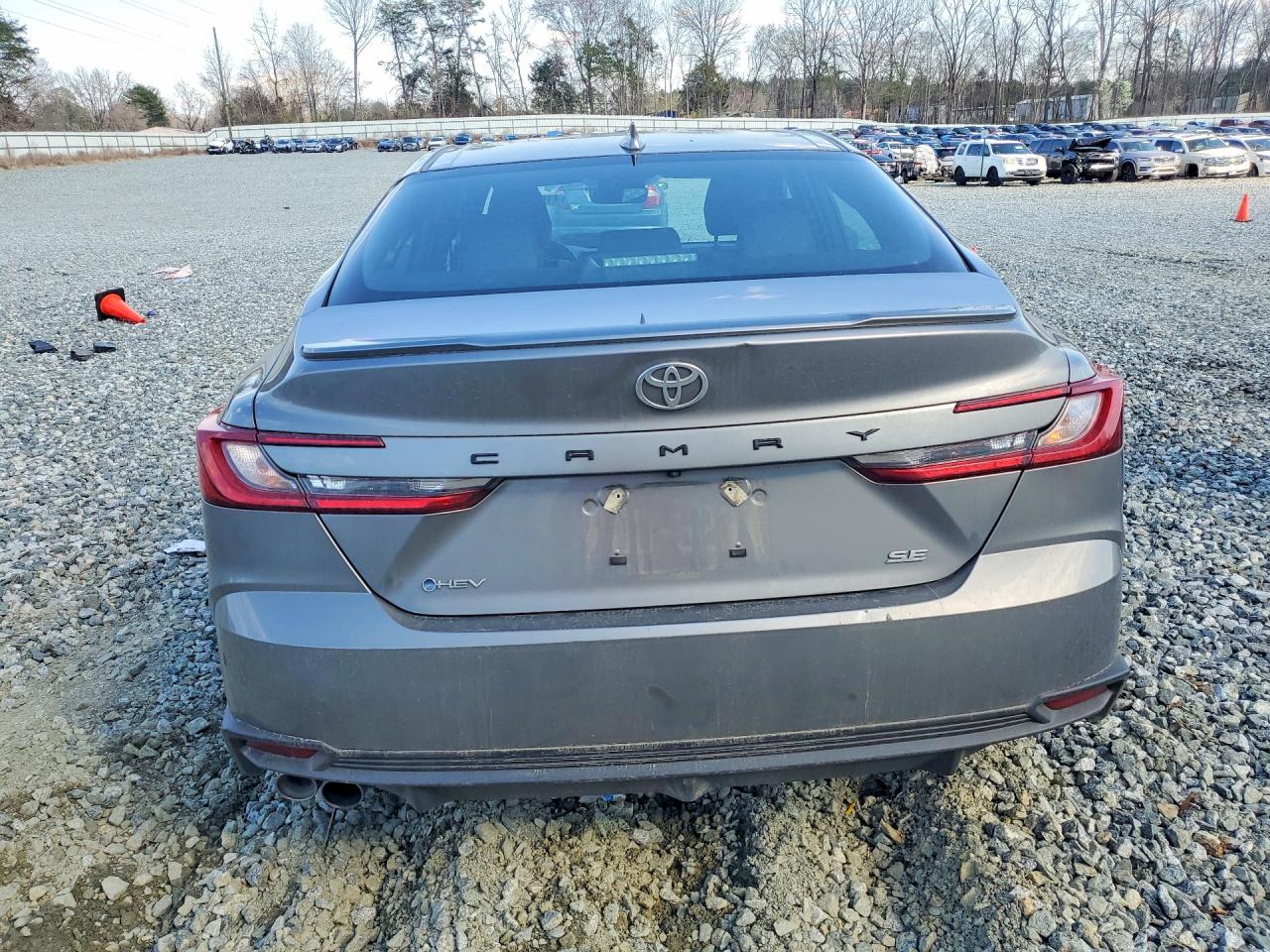 2025 TOYOTA CAMRY SE photo 6