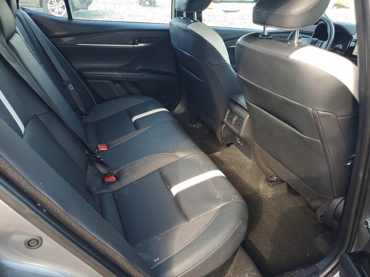2025 TOYOTA CAMRY SE photo 10