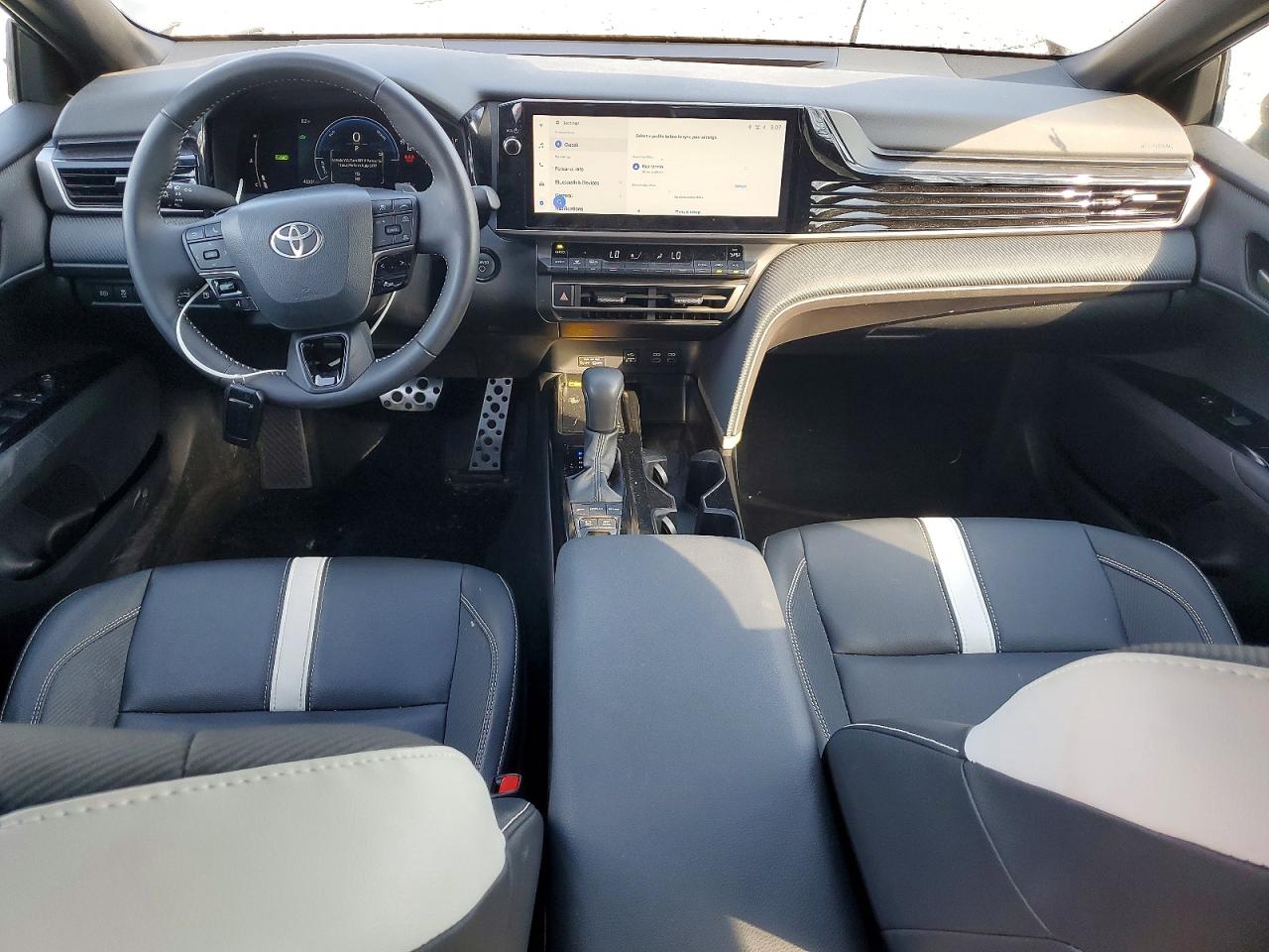 2025 TOYOTA CAMRY SE photo 8