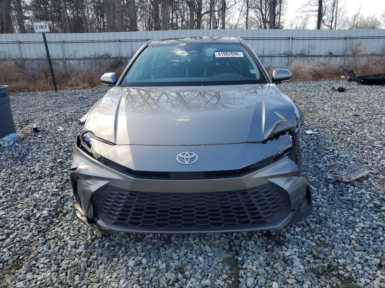 2025 TOYOTA CAMRY SE photo 5
