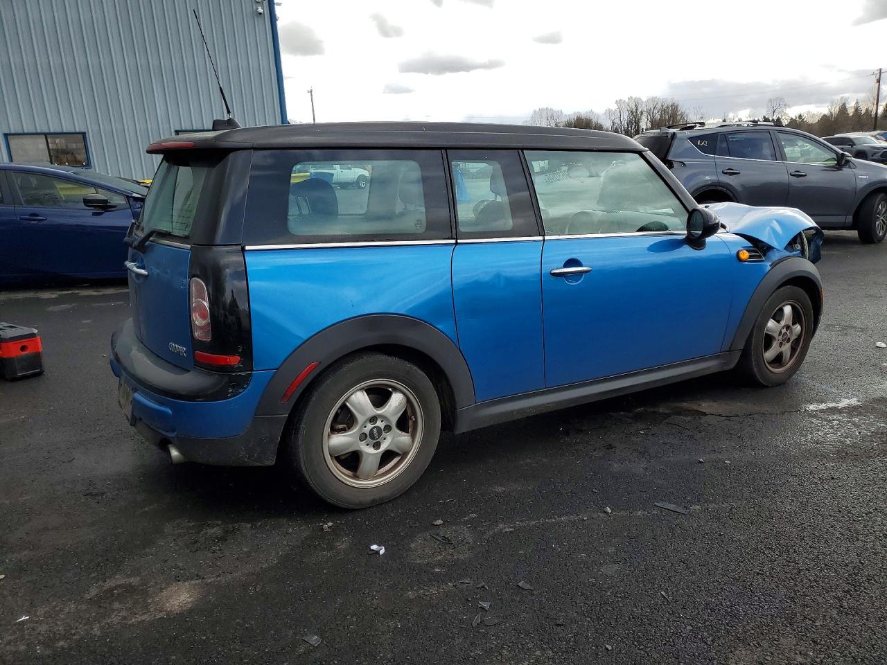 2011 MINI COOPER CLUBMAN photo 3