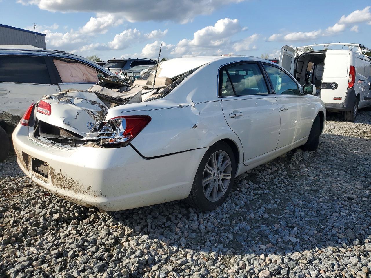 2005 TOYOTA AVALON LIMITED photo 5