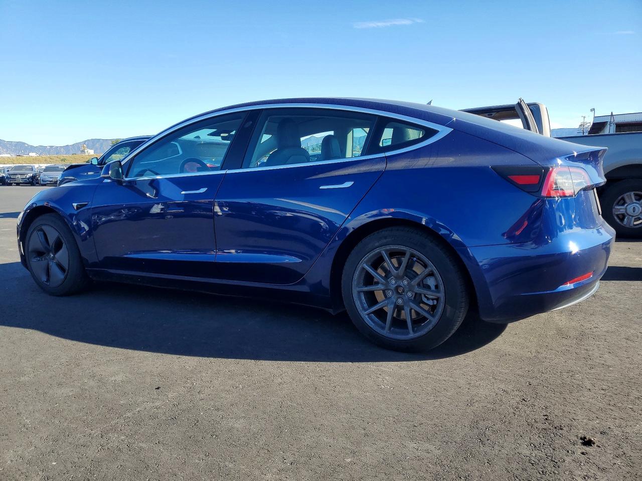 2019 TESLA MODEL 3 photo 2