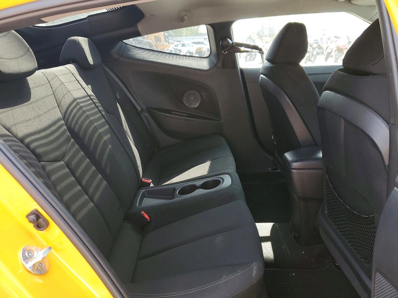 2015 HYUNDAI VELOSTER BASE photo 10