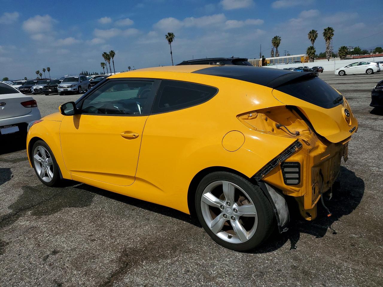 2015 HYUNDAI VELOSTER BASE photo 2