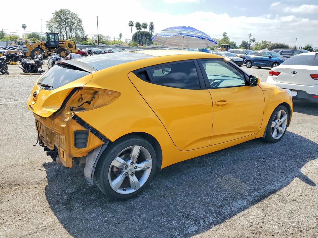 2015 HYUNDAI VELOSTER BASE photo 3
