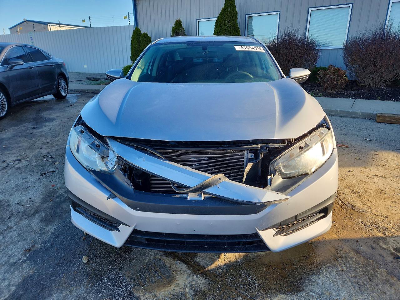 2017 HONDA CIVIC LX photo 5