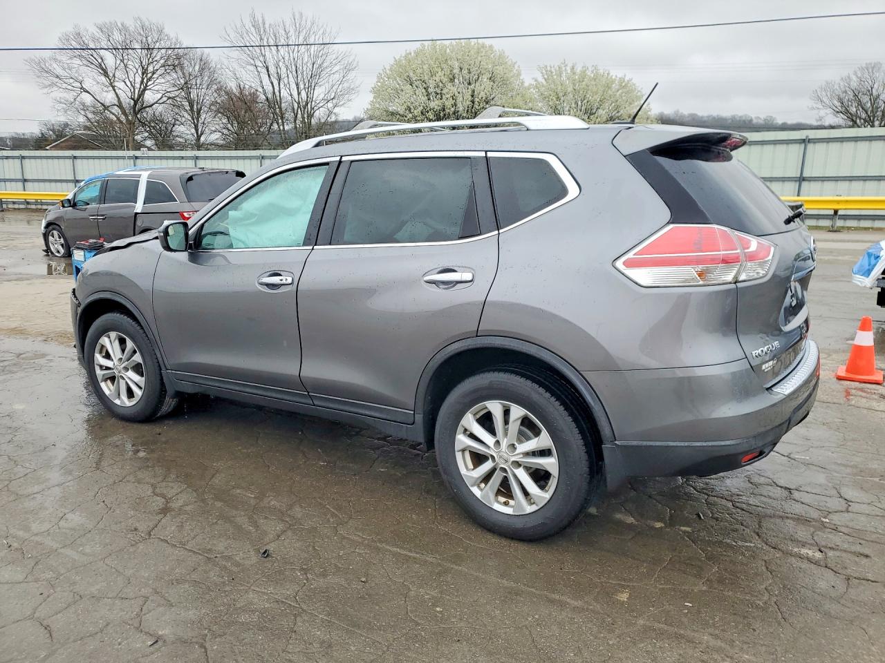 2016 NISSAN ROGUE SV photo 4