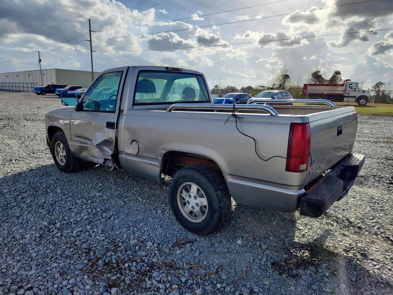 1998 GMC SIERRA C1500 photo 3