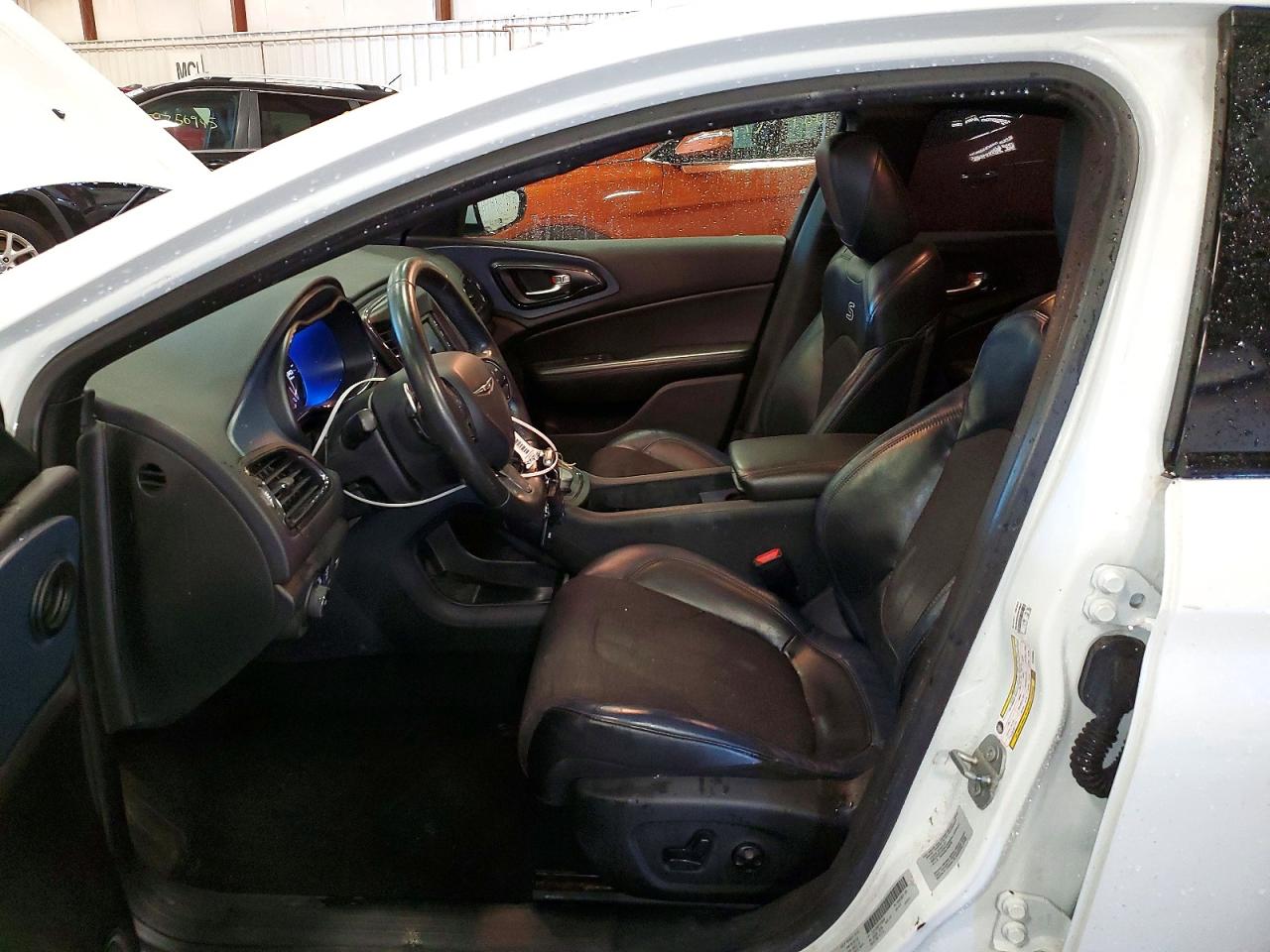 2015 CHRYSLER 200 S photo 7