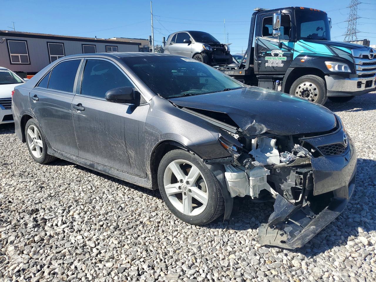 2012 TOYOTA CAMRY SE photo 7