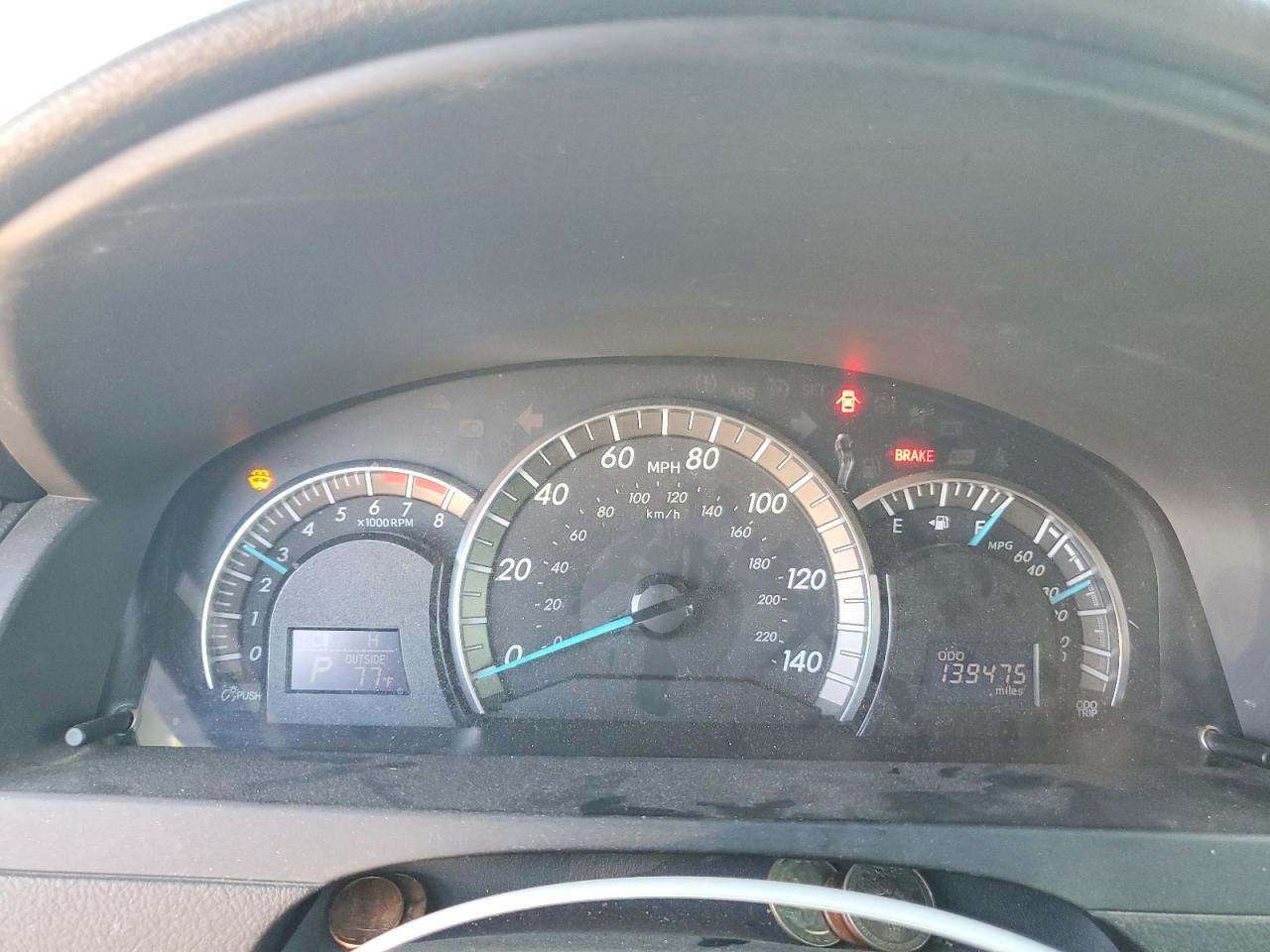 2012 TOYOTA CAMRY SE photo 17
