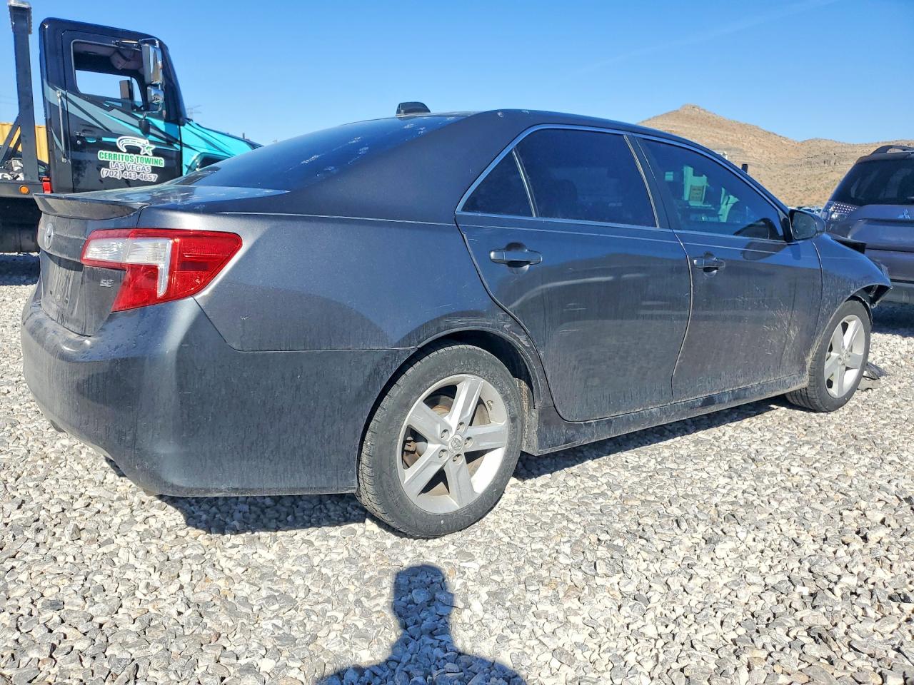 2012 TOYOTA CAMRY SE photo 5