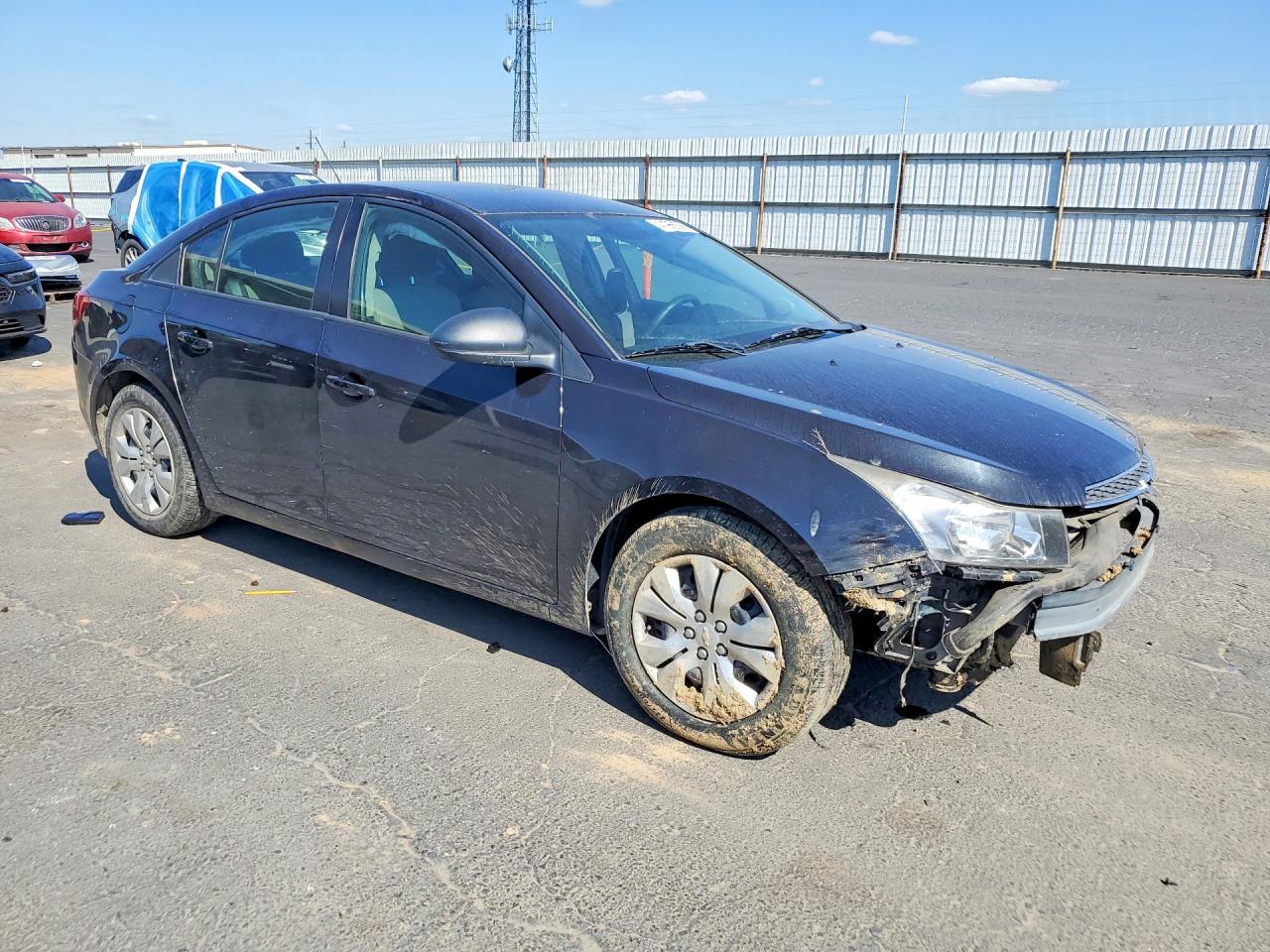 2015 CHEVROLET CRUZE LS photo 4