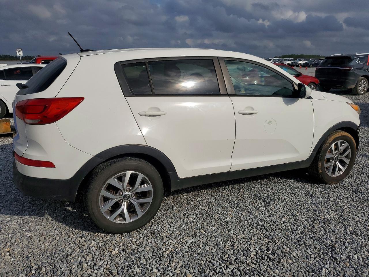 2016 KIA SPORTAGE LX photo 5