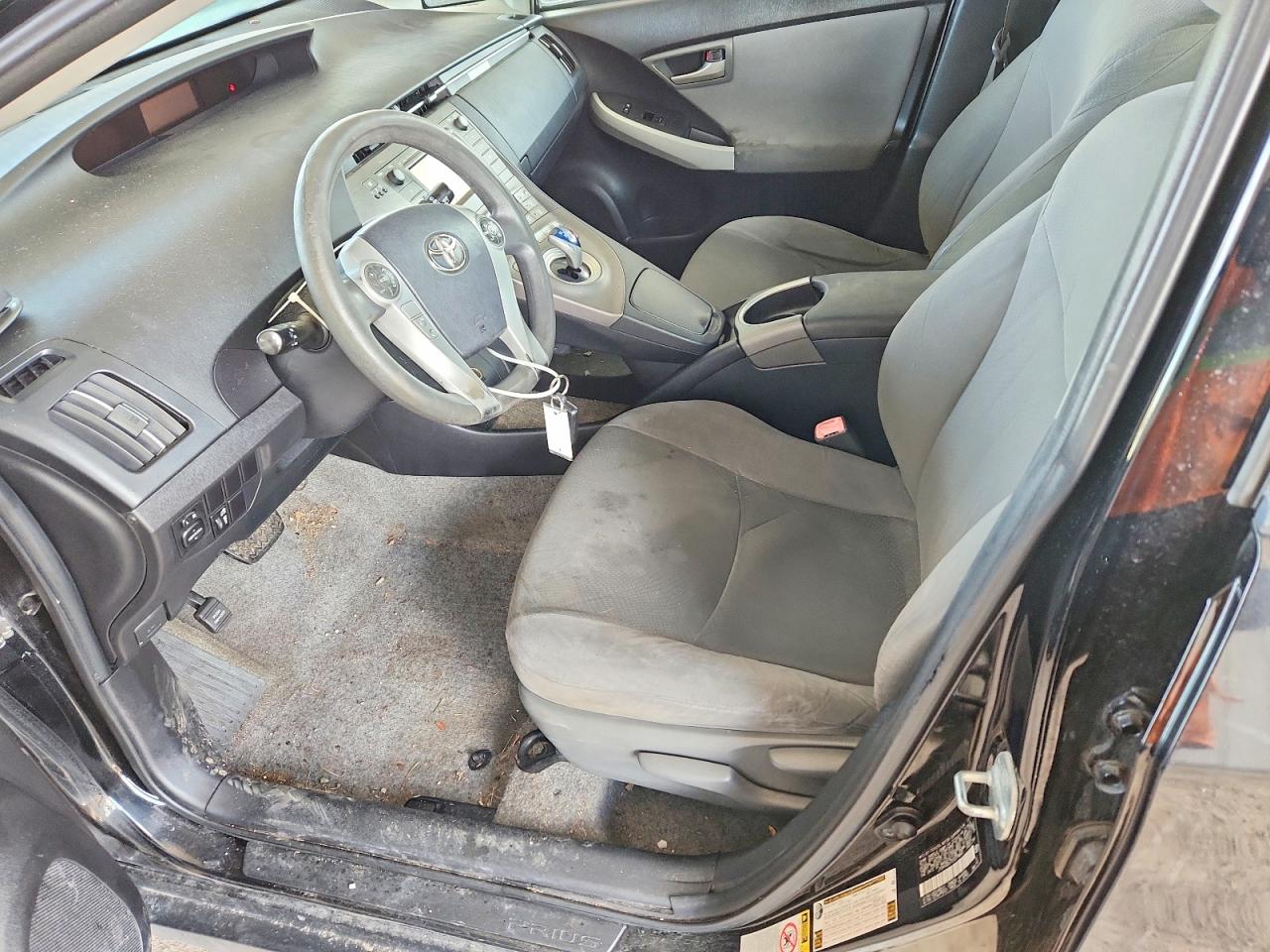 2012 TOYOTA PRIUS TWO photo 7