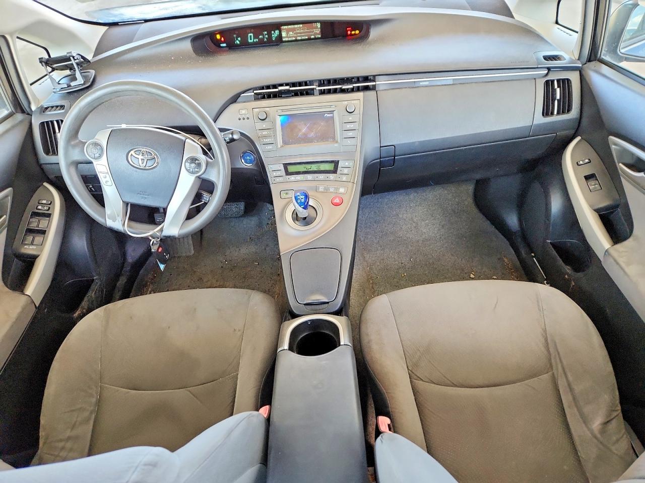 2012 TOYOTA PRIUS TWO photo 8