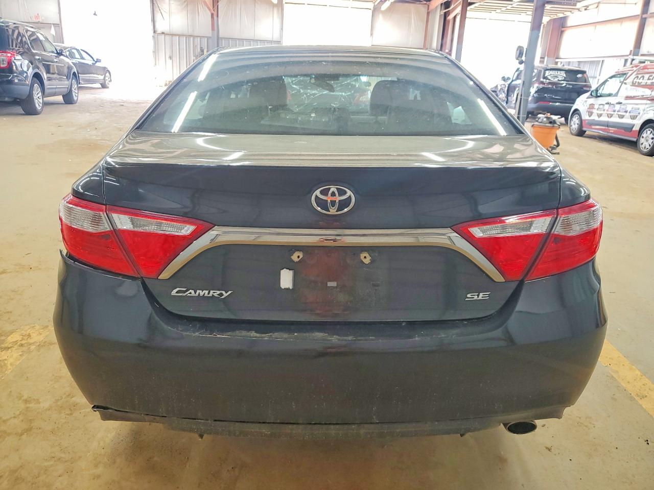 2015 TOYOTA CAMRY SE photo 6