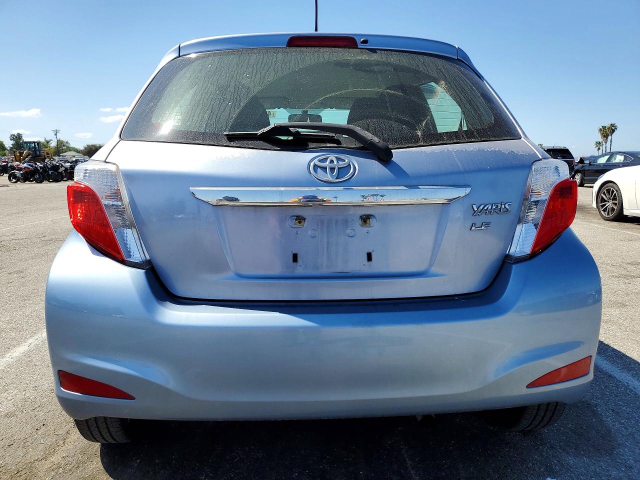 2012 TOYOTA YARIS 5-DOOR LE photo 16