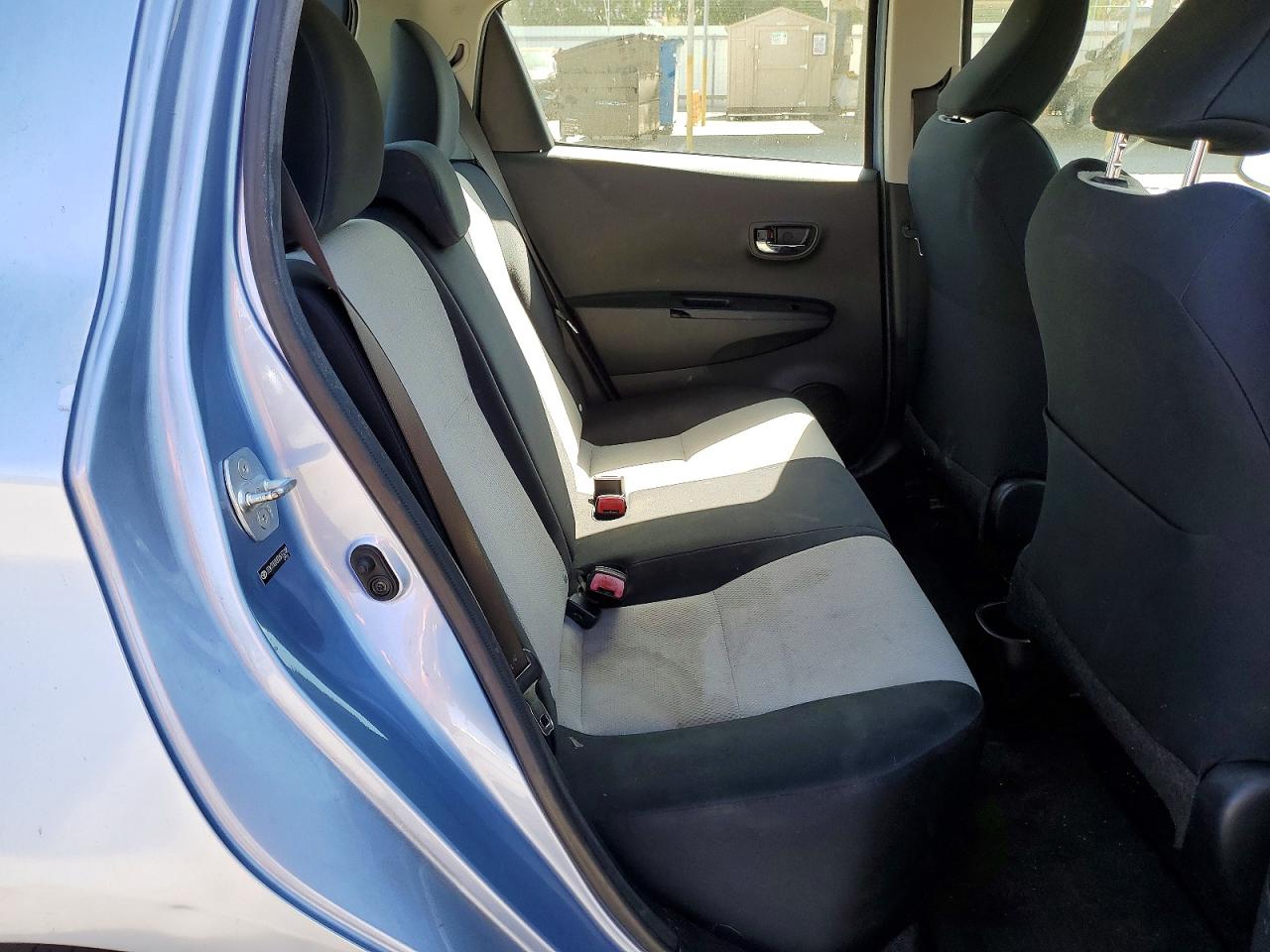 2012 TOYOTA YARIS 5-DOOR LE photo 28