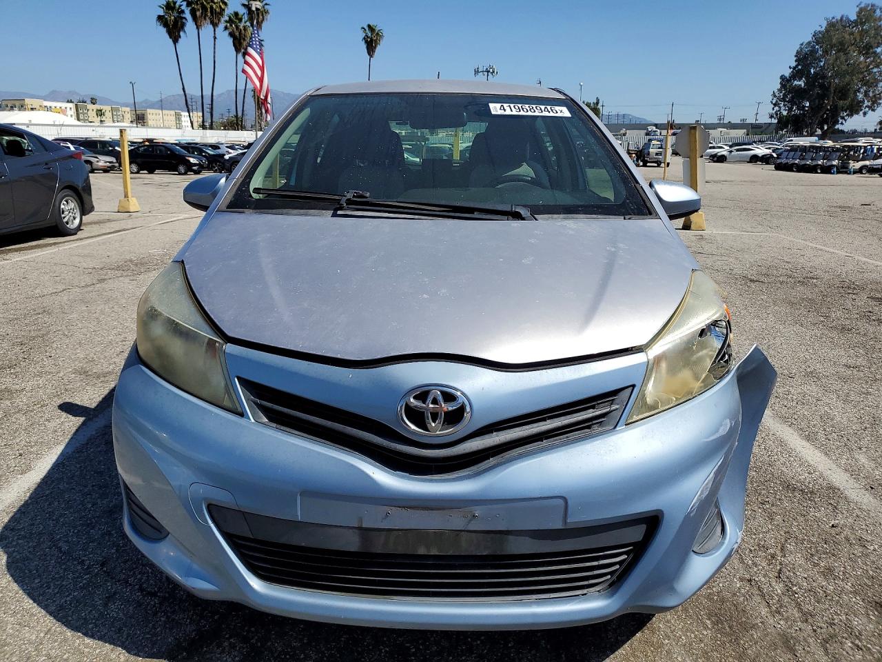 2012 TOYOTA YARIS 5-DOOR LE photo 13