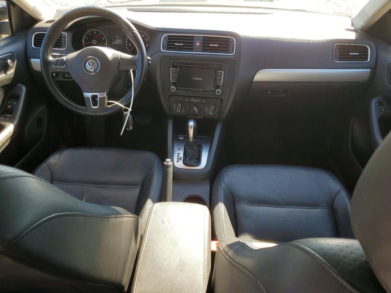 2014 VOLKSWAGEN JETTA SE photo 8