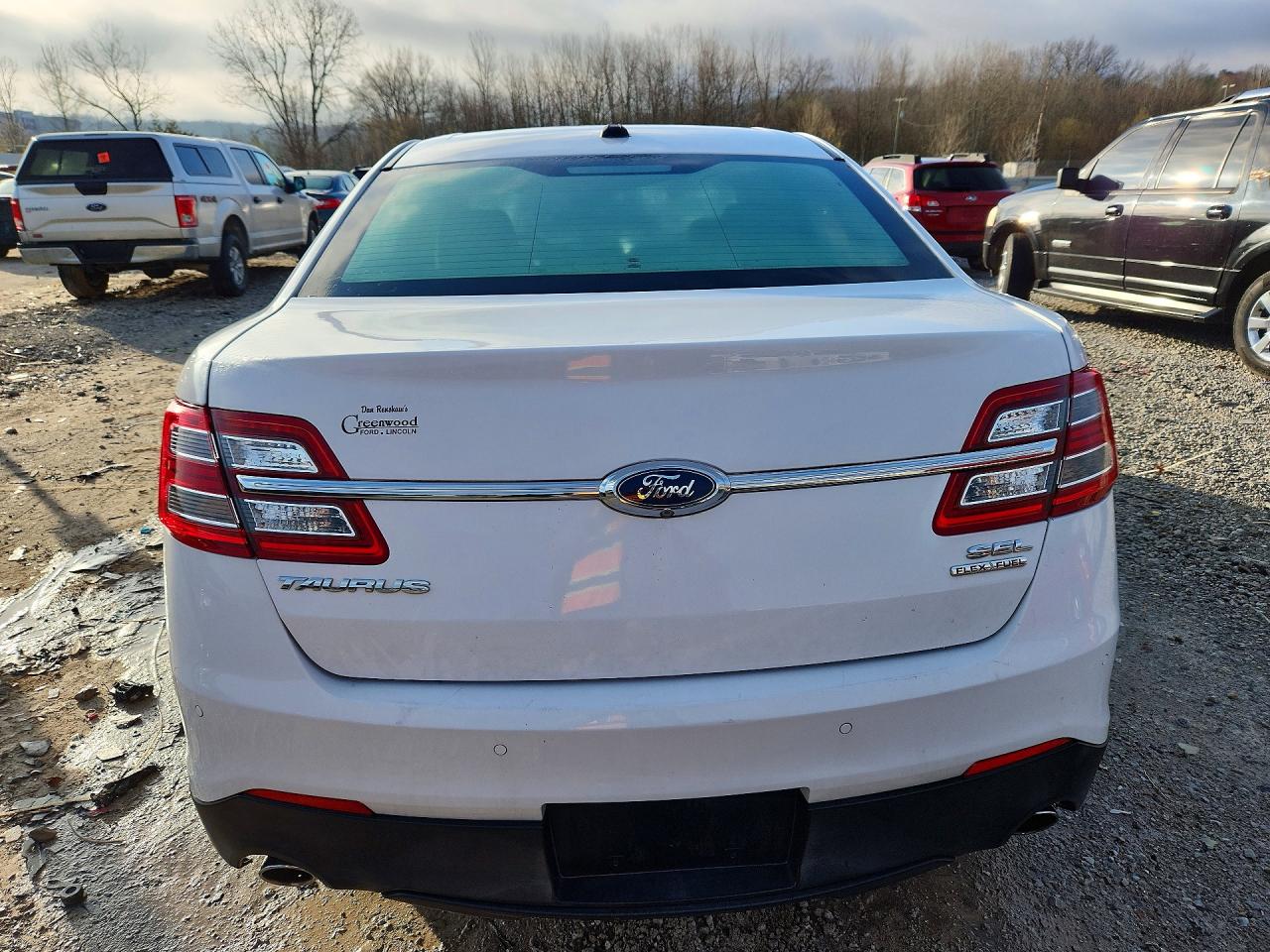 2014 FORD TAURUS SEL photo 6