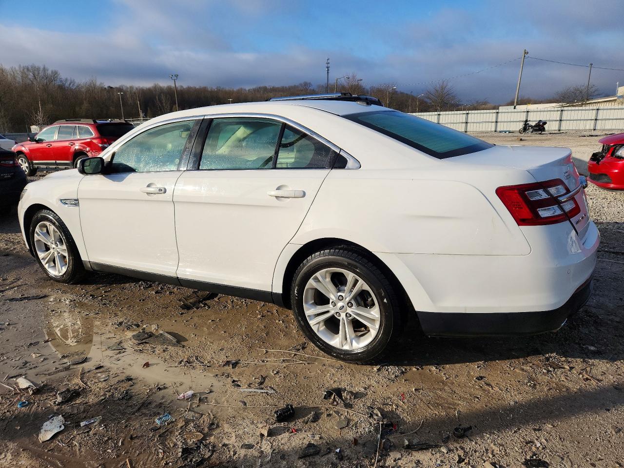 2014 FORD TAURUS SEL photo 2