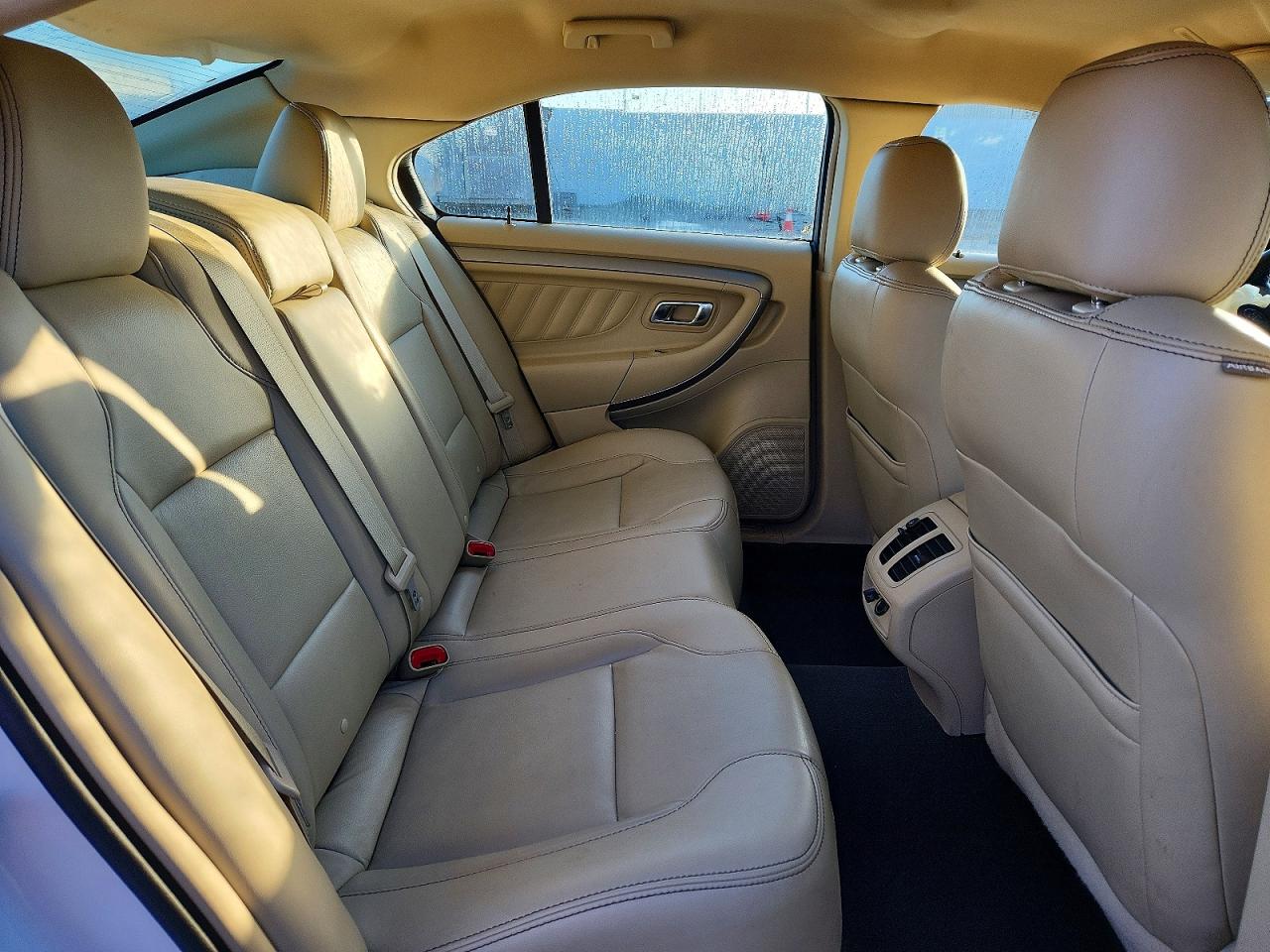 2014 FORD TAURUS SEL photo 10