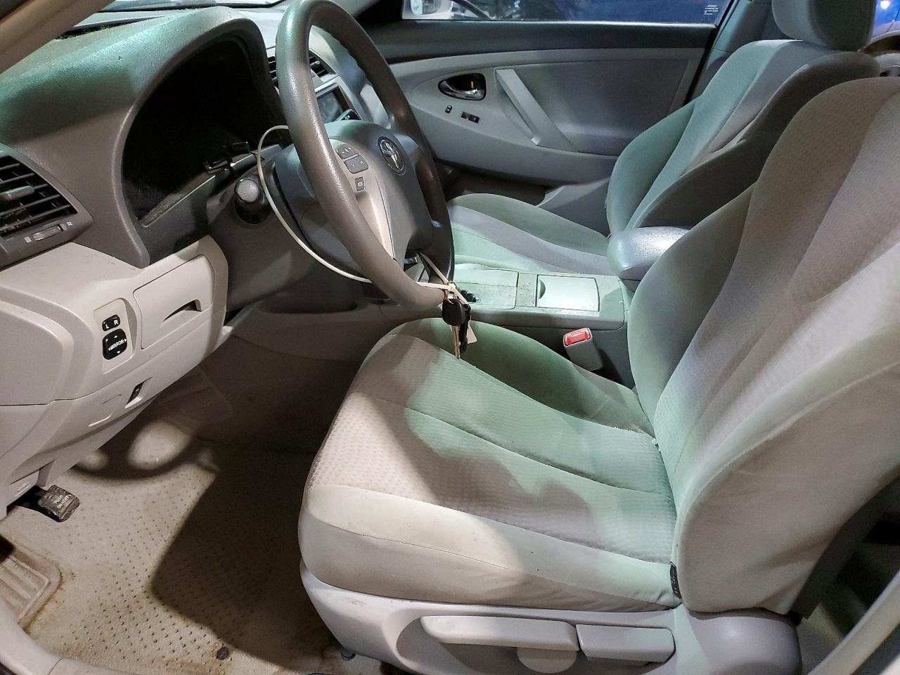 2011 TOYOTA CAMRY BASE photo 19