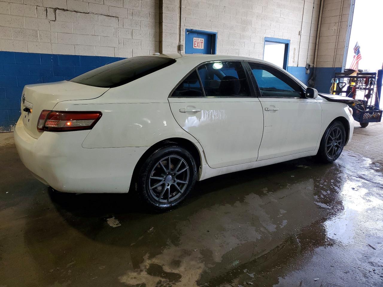 2011 TOYOTA CAMRY BASE photo 7