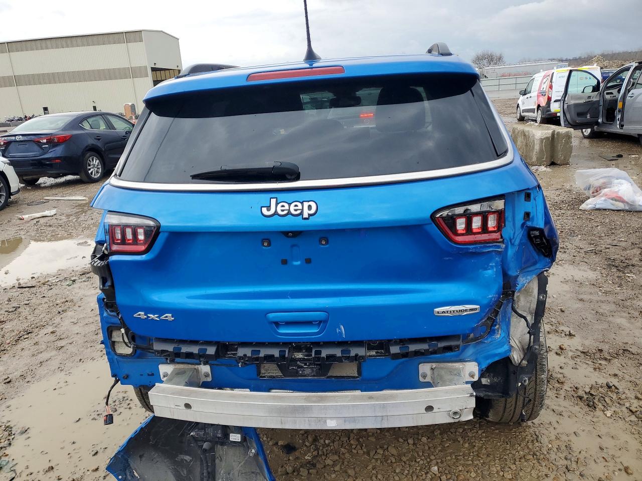 2022 JEEP COMPASS LATITUDE LUX photo 6