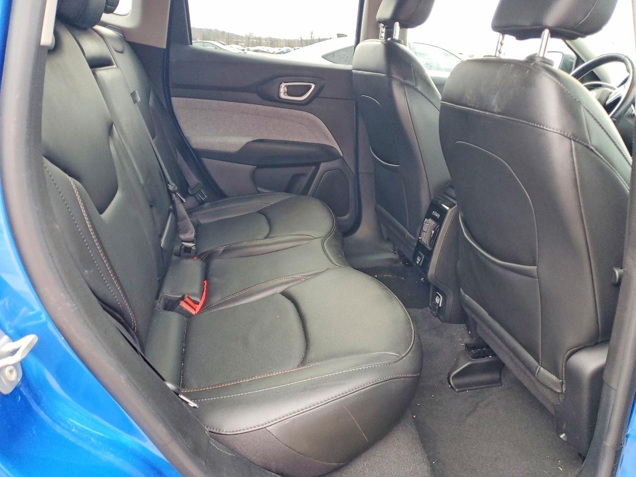 2022 JEEP COMPASS LATITUDE LUX photo 11