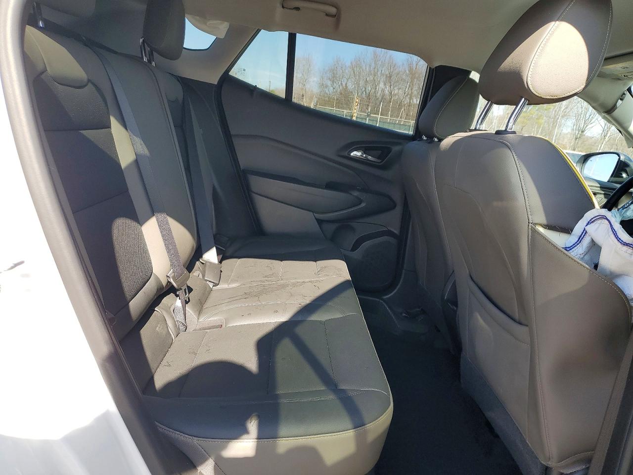 2025 CHEVROLET TRAX ACTIV photo 11