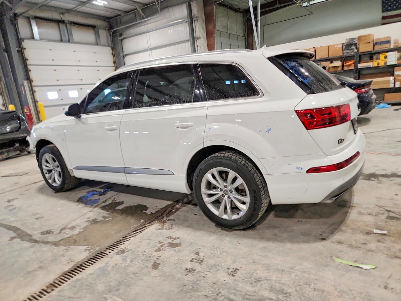 2017 AUDI Q7 PREMIUM photo 2