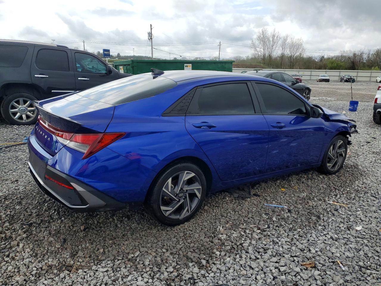 2025 HYUNDAI ELANTRA SEL SPORT photo 5