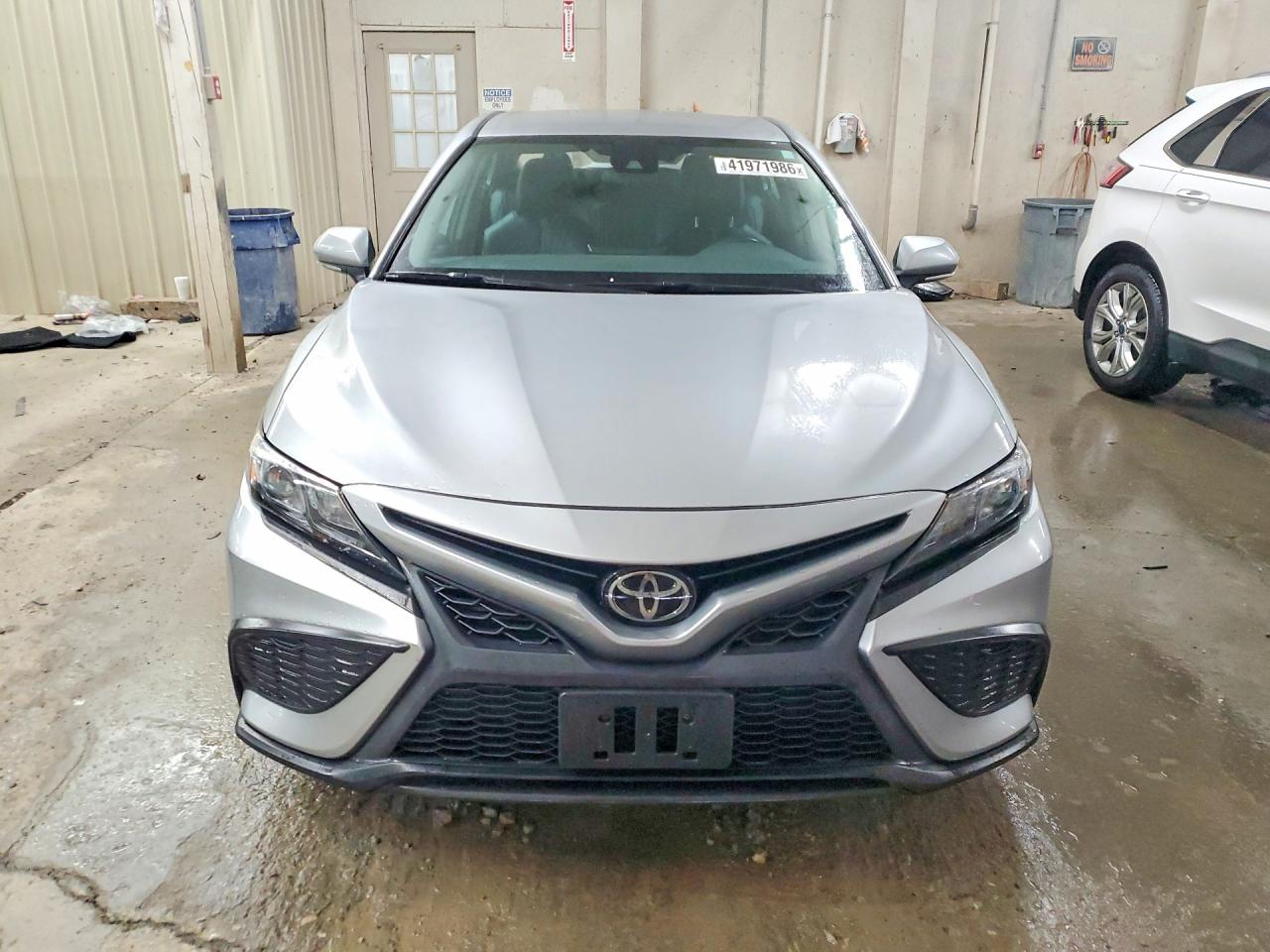 2022 TOYOTA CAMRY SE photo 9