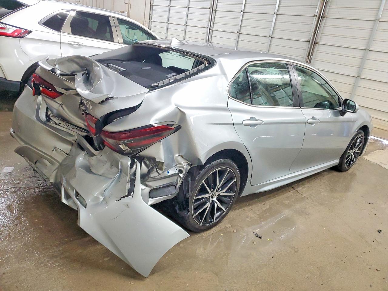 2022 TOYOTA CAMRY SE photo 5