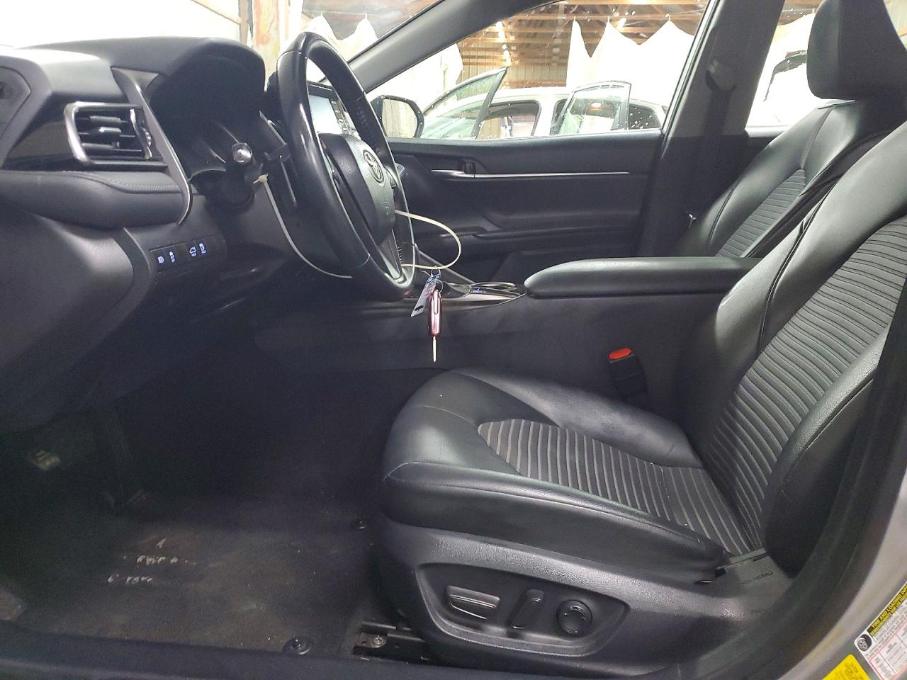 2022 TOYOTA CAMRY SE photo 13