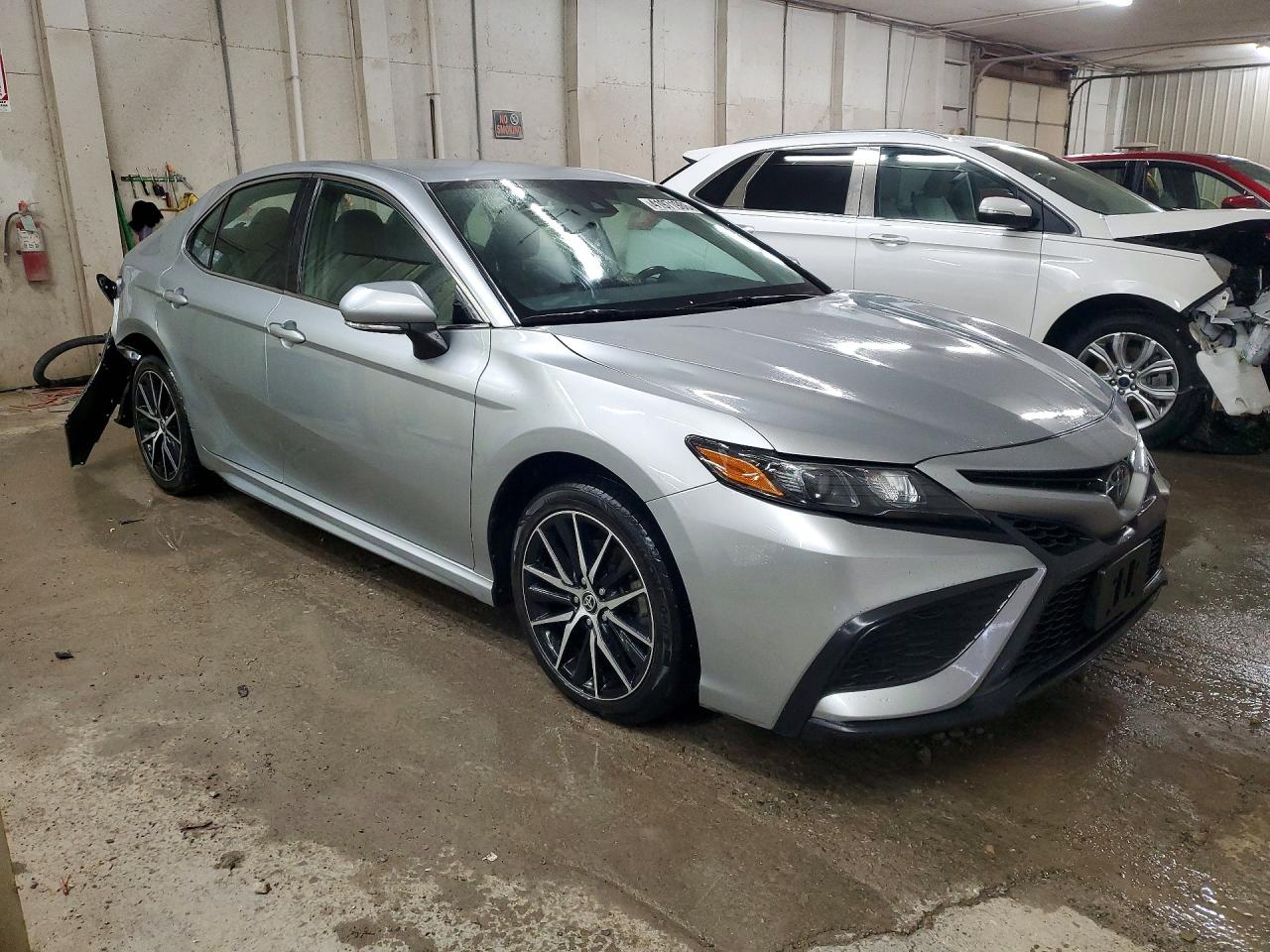 2022 TOYOTA CAMRY SE photo 7
