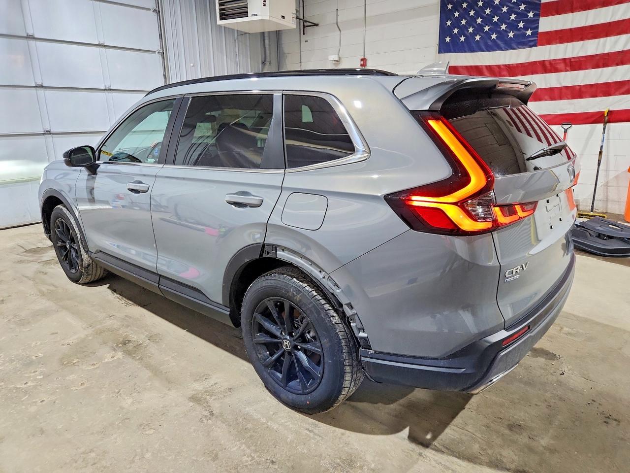 2025 HONDA CR-V SPORT photo 2
