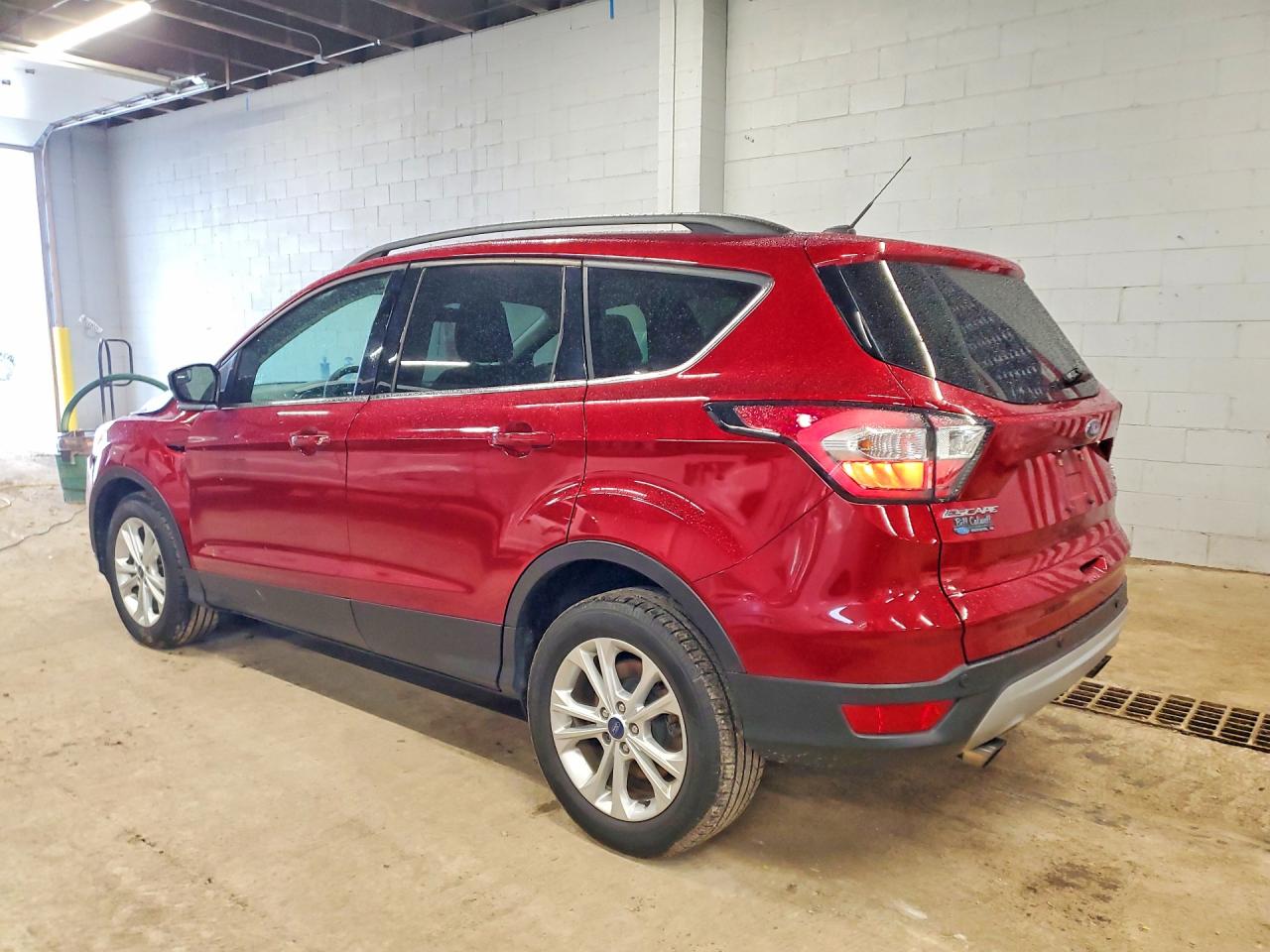 2018 FORD ESCAPE SE photo 2
