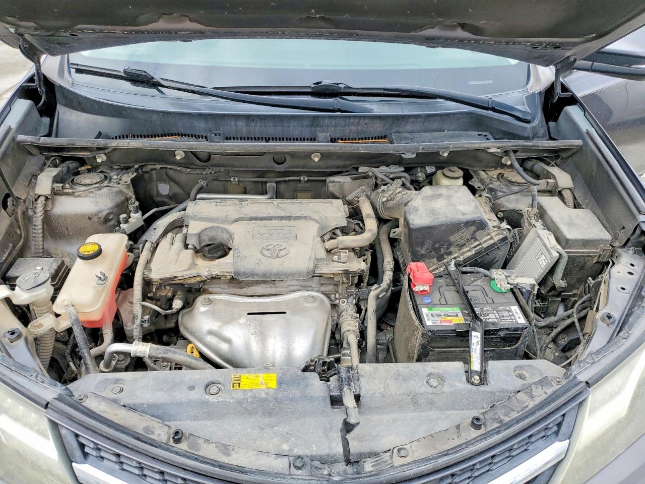 2015 TOYOTA RAV4 XLE photo 11